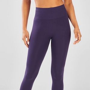 Fabletics Seamless High-Waisted Solid Leggings